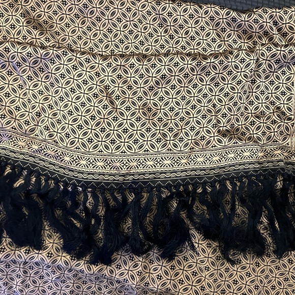 💯 silk scarf with fringe - Picture 1 of 5
